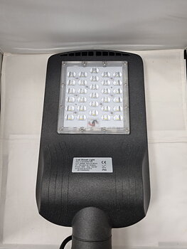 Gatuarmatur 40W 4000K