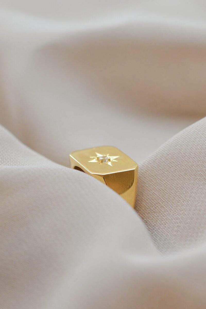 Syster P - North Star Signet Ring Gold - 3