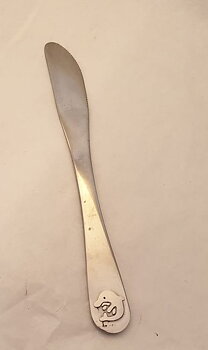 Dolphin knife