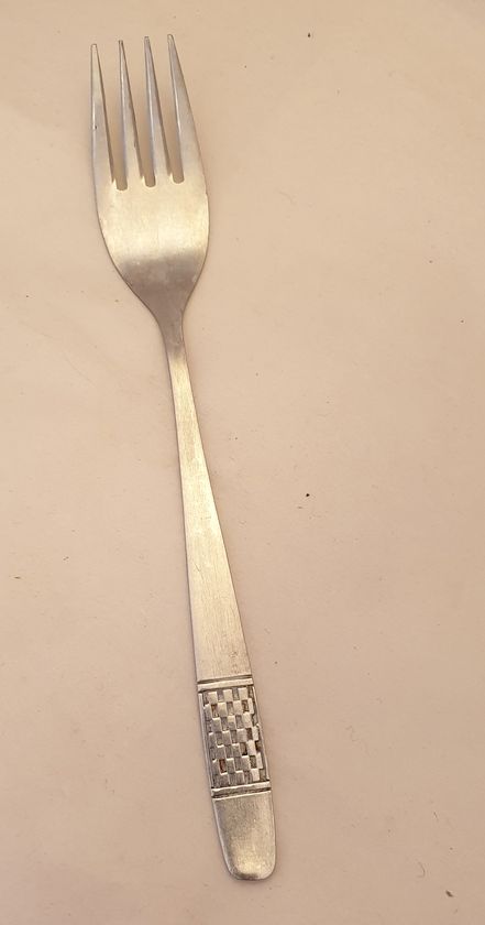 Rutigt band nedtill gaffel
