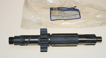 Husqvarna aksel kryds 1612495-01 NOS