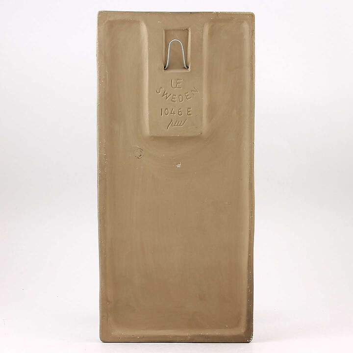 エステル・ヴァーリン  赤いチューリップの陶板  34cm  1970年代