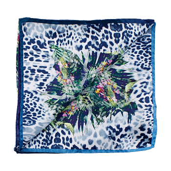 Klassisk sidenscarf från Amanda Christensen, 53 x 53 cm