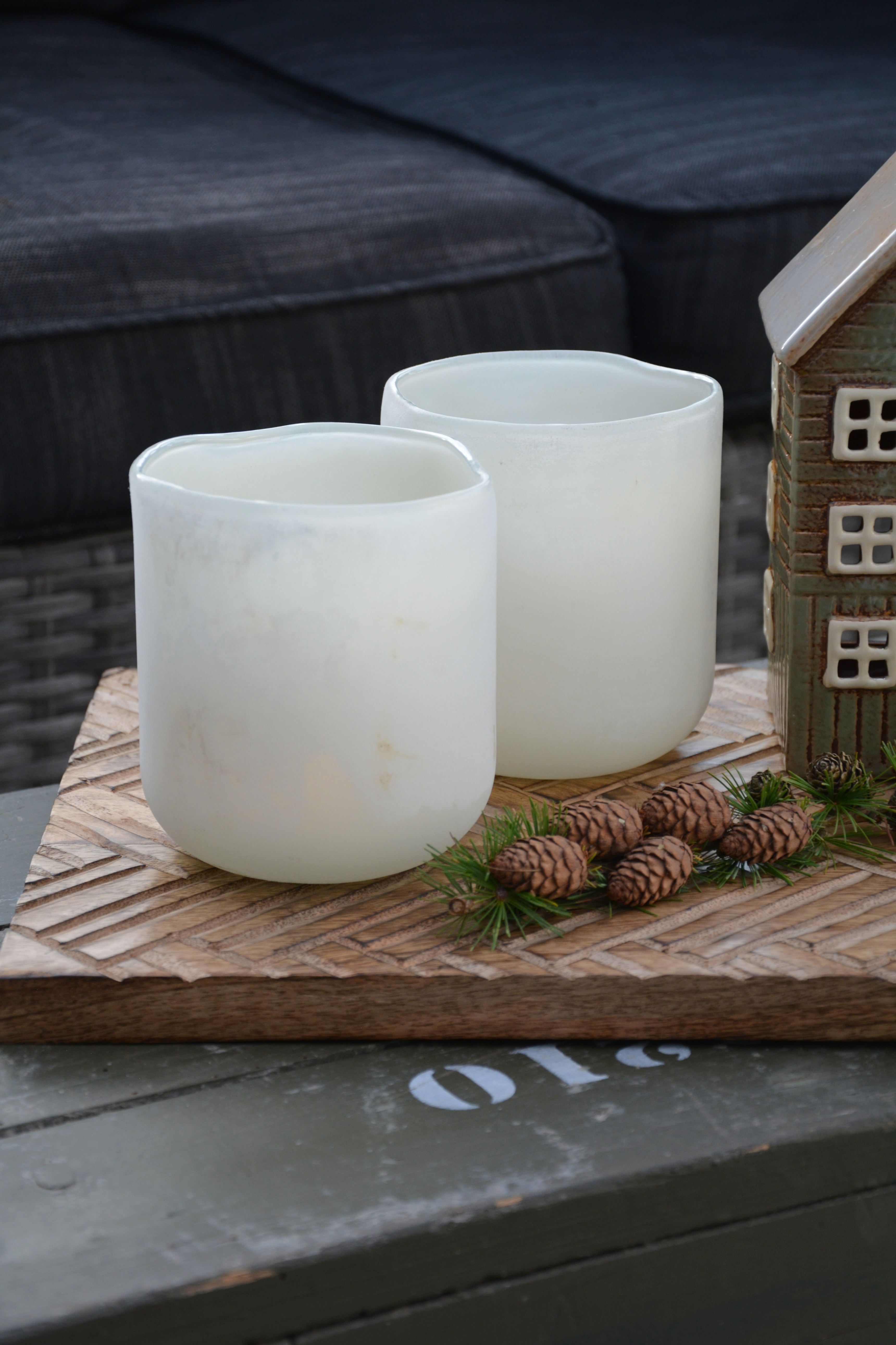 Frostad ljuslykta vit 12 cm. Stor
