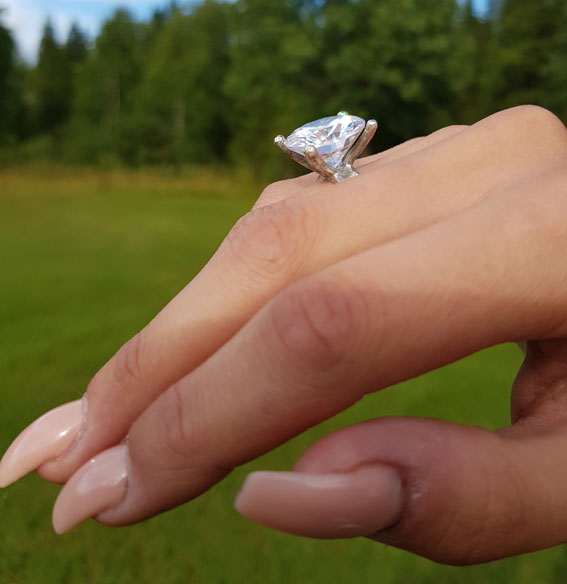 Isdrottningens ring - 3