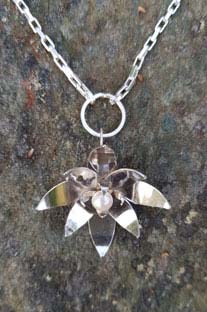 Halsband med näckros i silver - 4