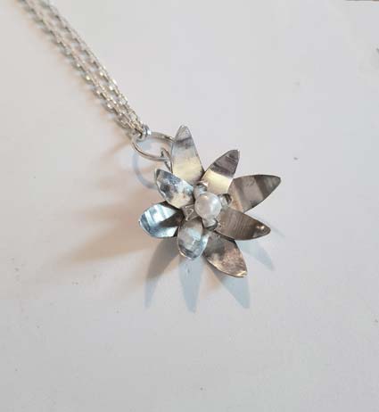 Halsband med näckros i silver - 3