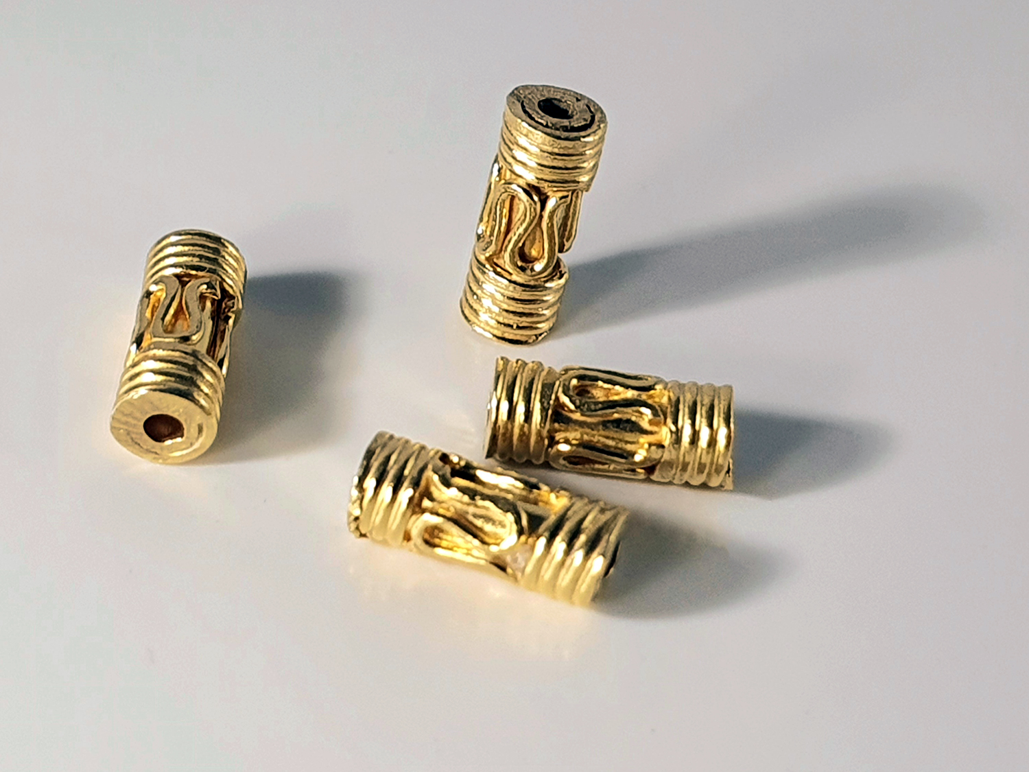 Cylinder ornamenterad ca. 8mm x 3,2mm Hål 1,2mm fg 925-silver