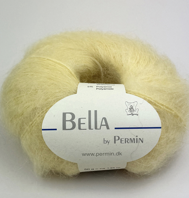 Bella  - 25