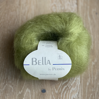 Bella  - 22
