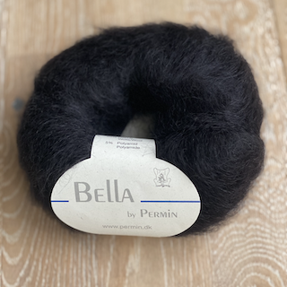 Bella  - 18