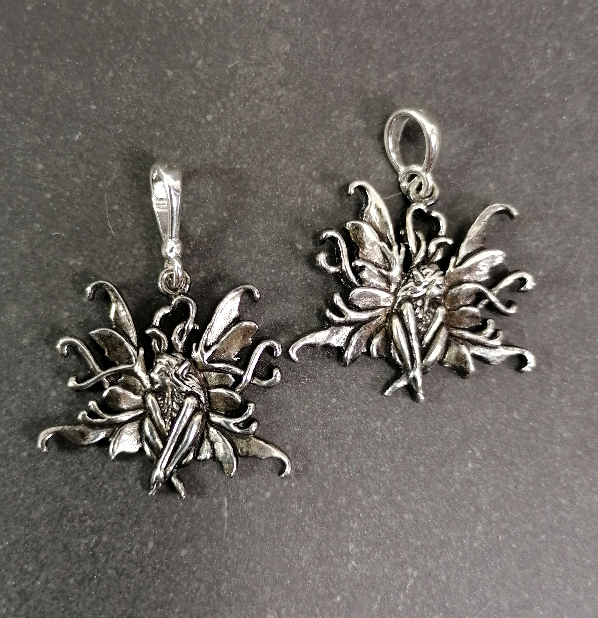 Blomma Fe hängen i Silver - Amy Brown Design