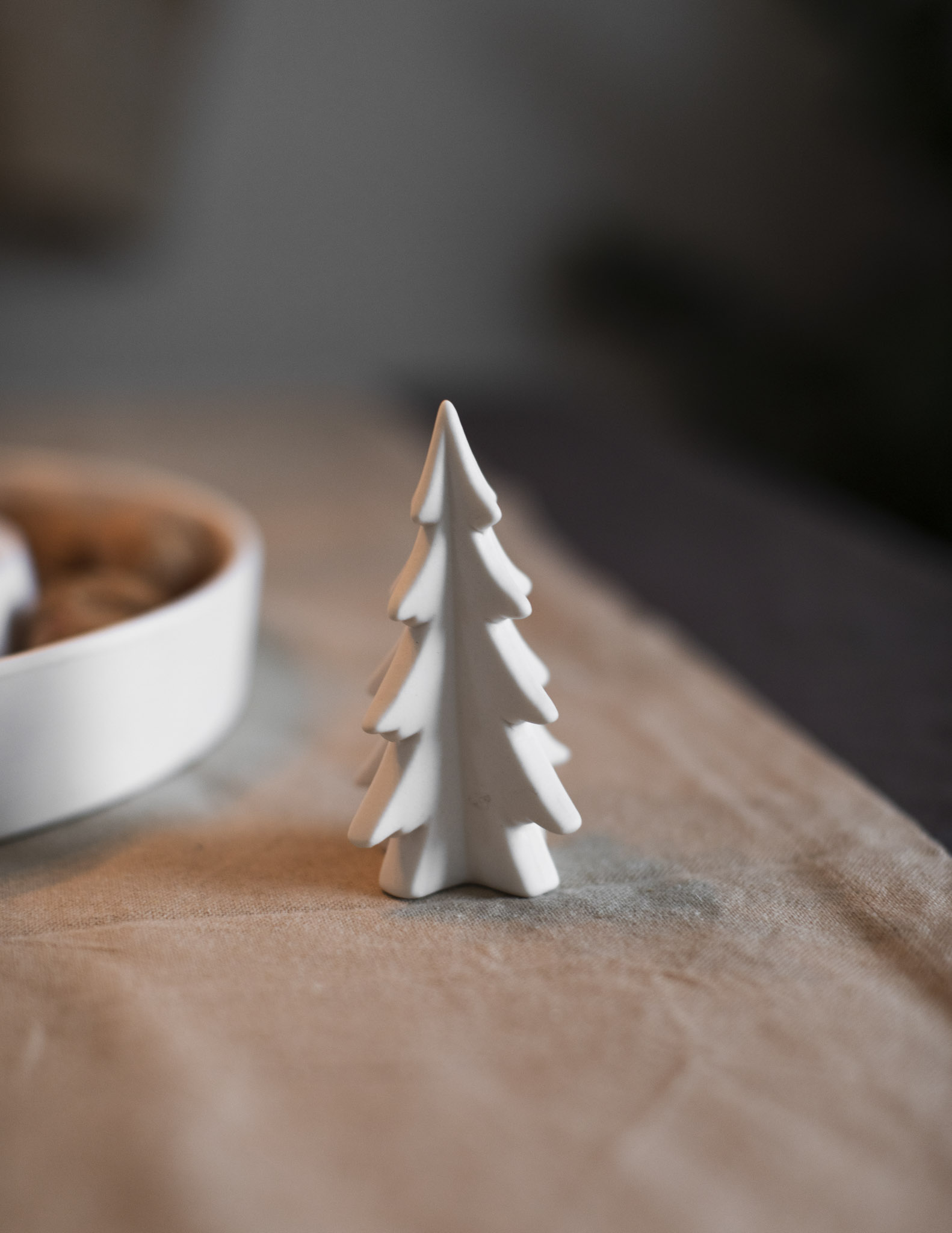 Granby - Gran - Julgran - Keramik - Vit - 10x6 cm - 10