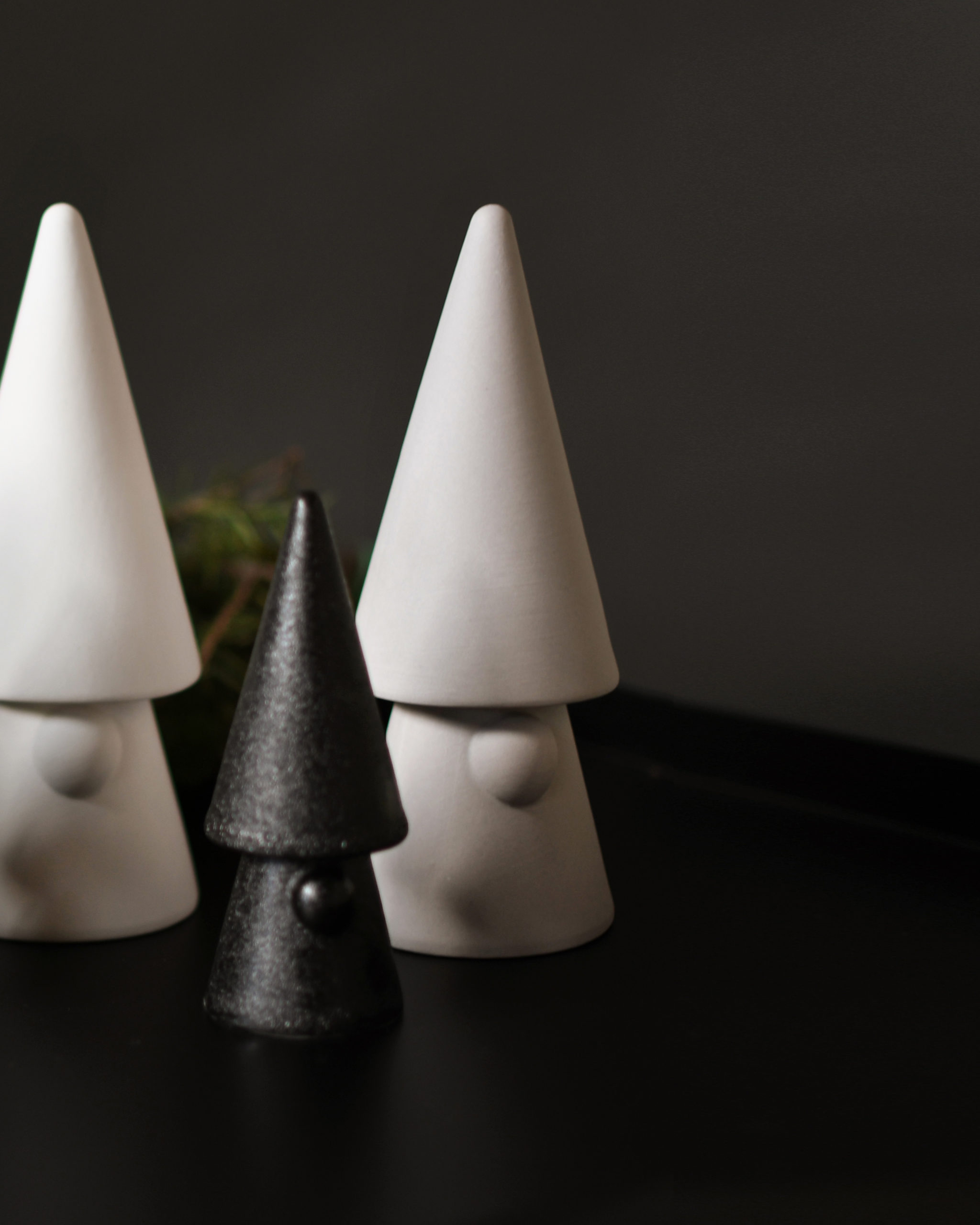 Evert - Tomte - Grå - Keramik - 15 cm - 5