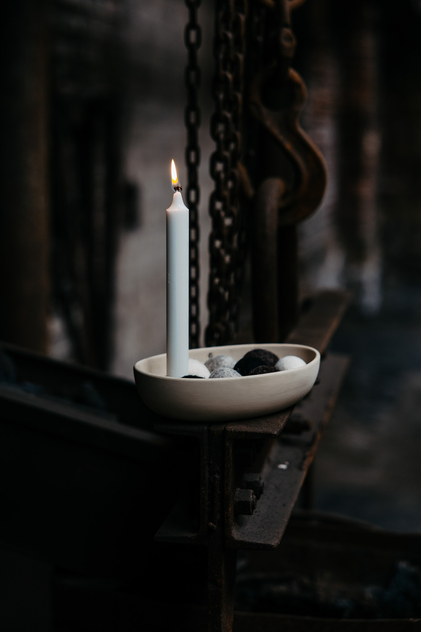 Lidatorp Beige oval candle holder - 21x14x4 cm - 8
