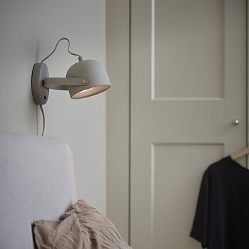 SVEJK 13 vägglampa varmgrå CO Bankeryd
