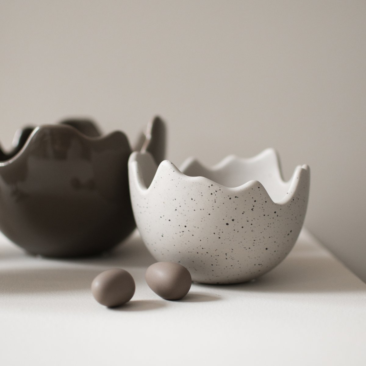 Happy Easter Bowl - Eggshell Pot - Grey/Spotted - Large - 3