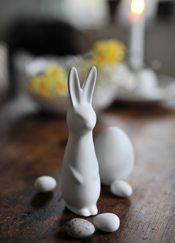 Swedish Rabbit - Easter Bunny - Rabbit - Hare - Ceramic - White - Small