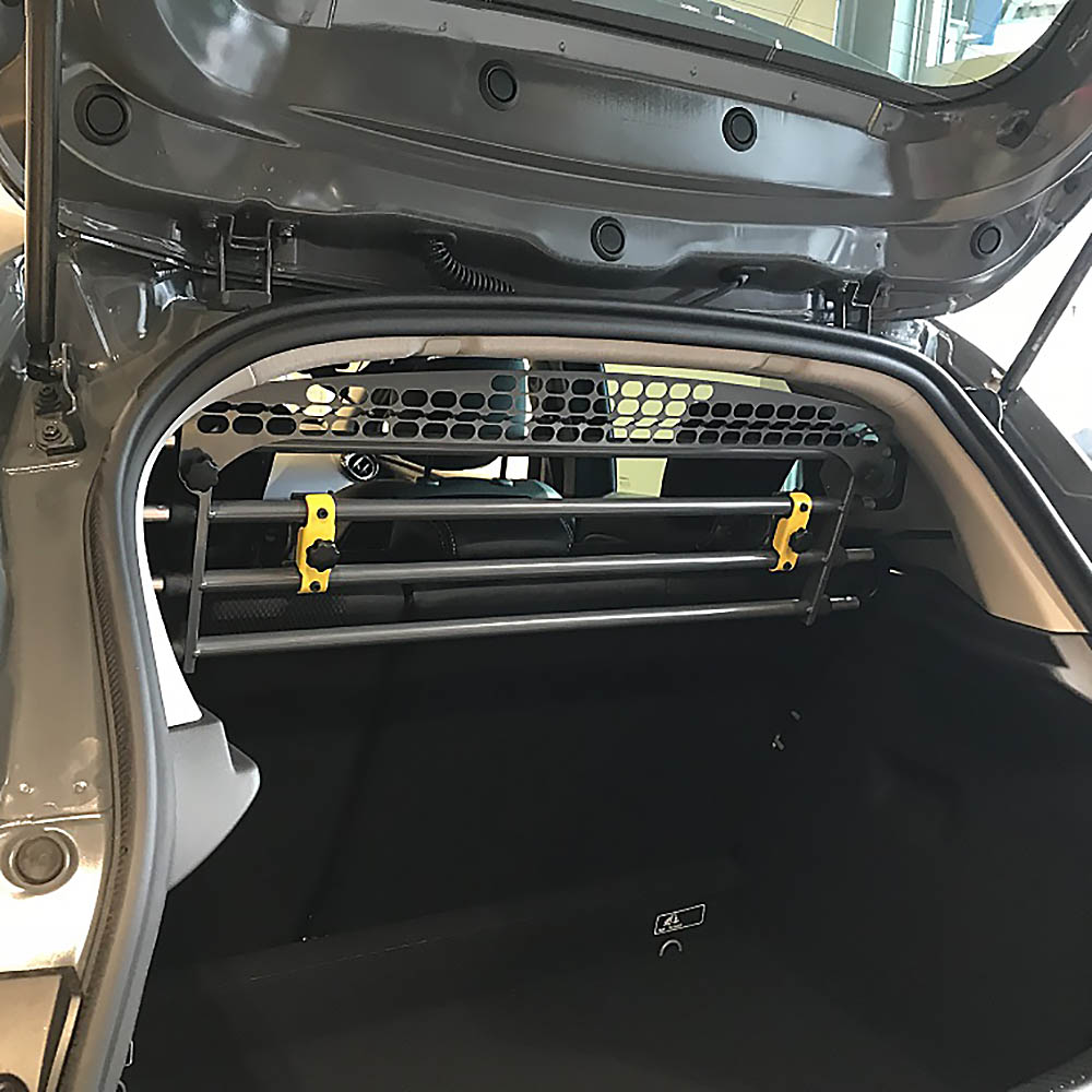 MIM lastgaller för hund i bil Renault Clio megane och Mercedes