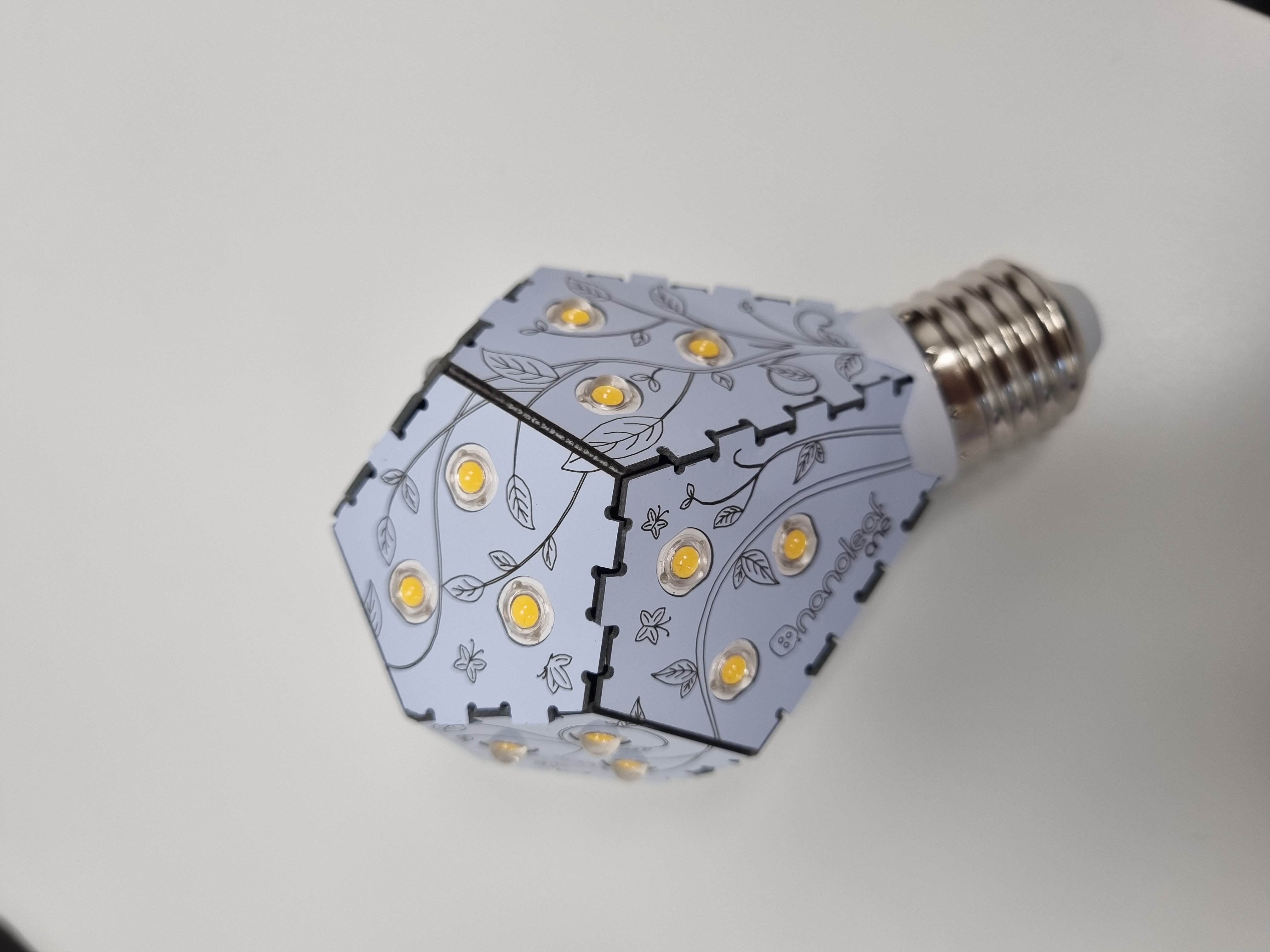 Nanoleaf One 10W 3000K E27