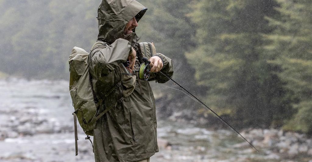 Simms Flyweight Shell Jacket Dark Stone - Wittlock Sportfiske