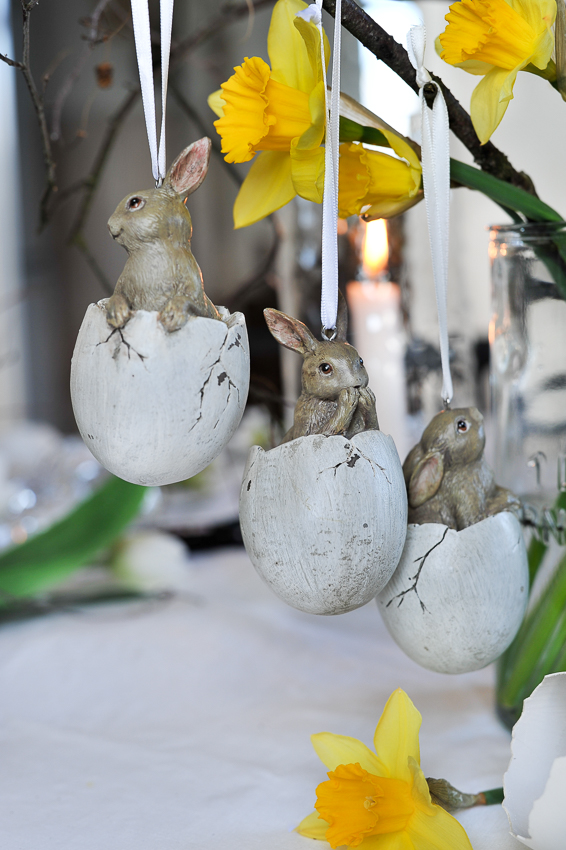 Rabbit in an egg - Easter - Easter decorations - 5x9 cm - 2