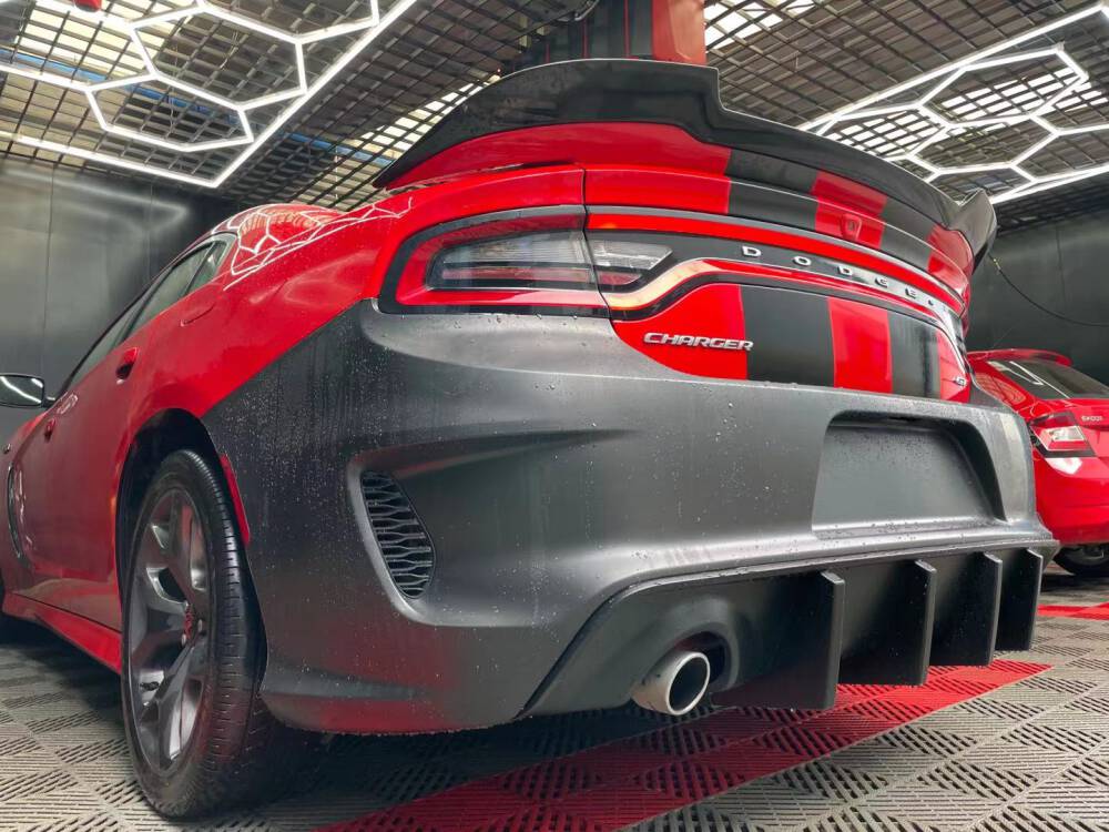 SRT 2021 Style Bakre Stötfångare + Diffuser Med Fenor (CHARGER 15-21) - 8