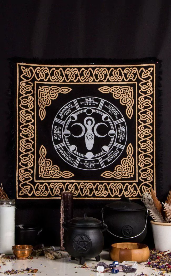 Altarduk - Wicca Kalendar  med Keltisk Väv - 2