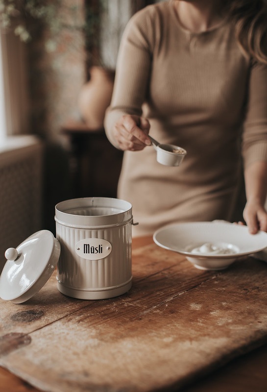 Tin with lid and scoop for Müsli - Beige - 6