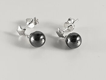 Ear stud space candle star over hanging hematite, ear stud 925-silver