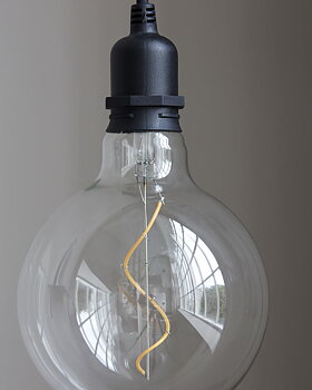 LAMPA - COSO - SVART
