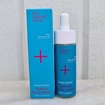 i+m Naturkosmetik Freistil Sensitive Ansiktsserum – Hyaluronsyra