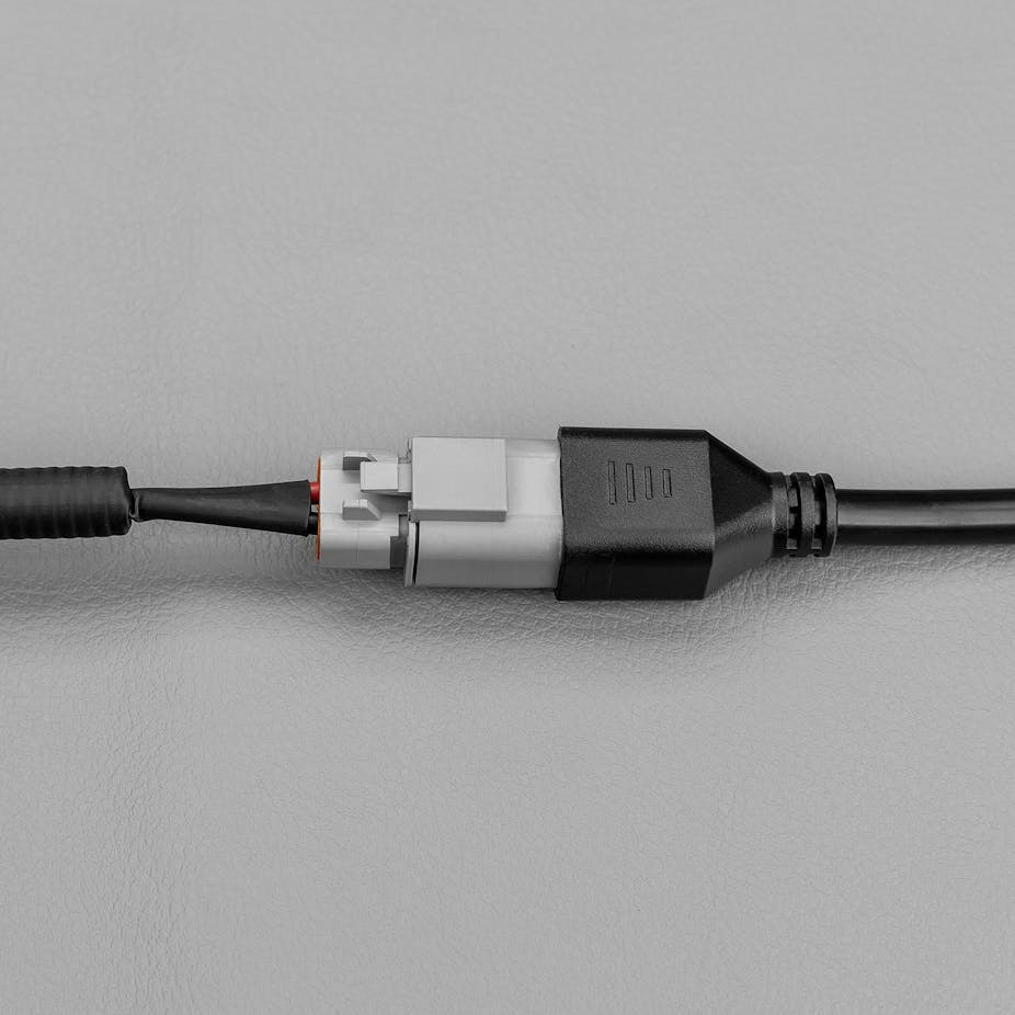 Deutsch DT-/DTP-Y  Splitter 1 to 2 - 5
