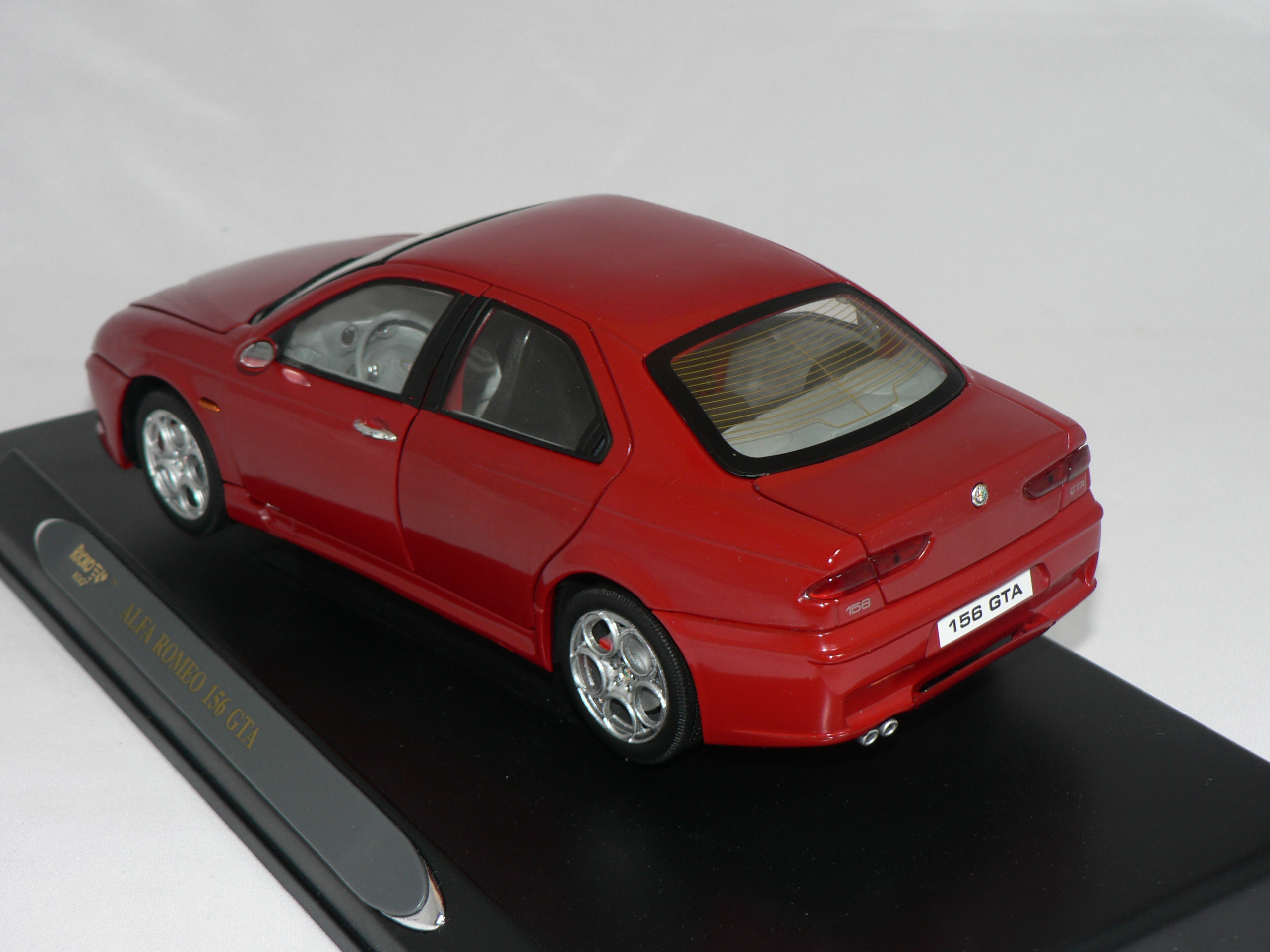 Alfa Romeo  156 GTA  2002    1:18 Ricko - 2