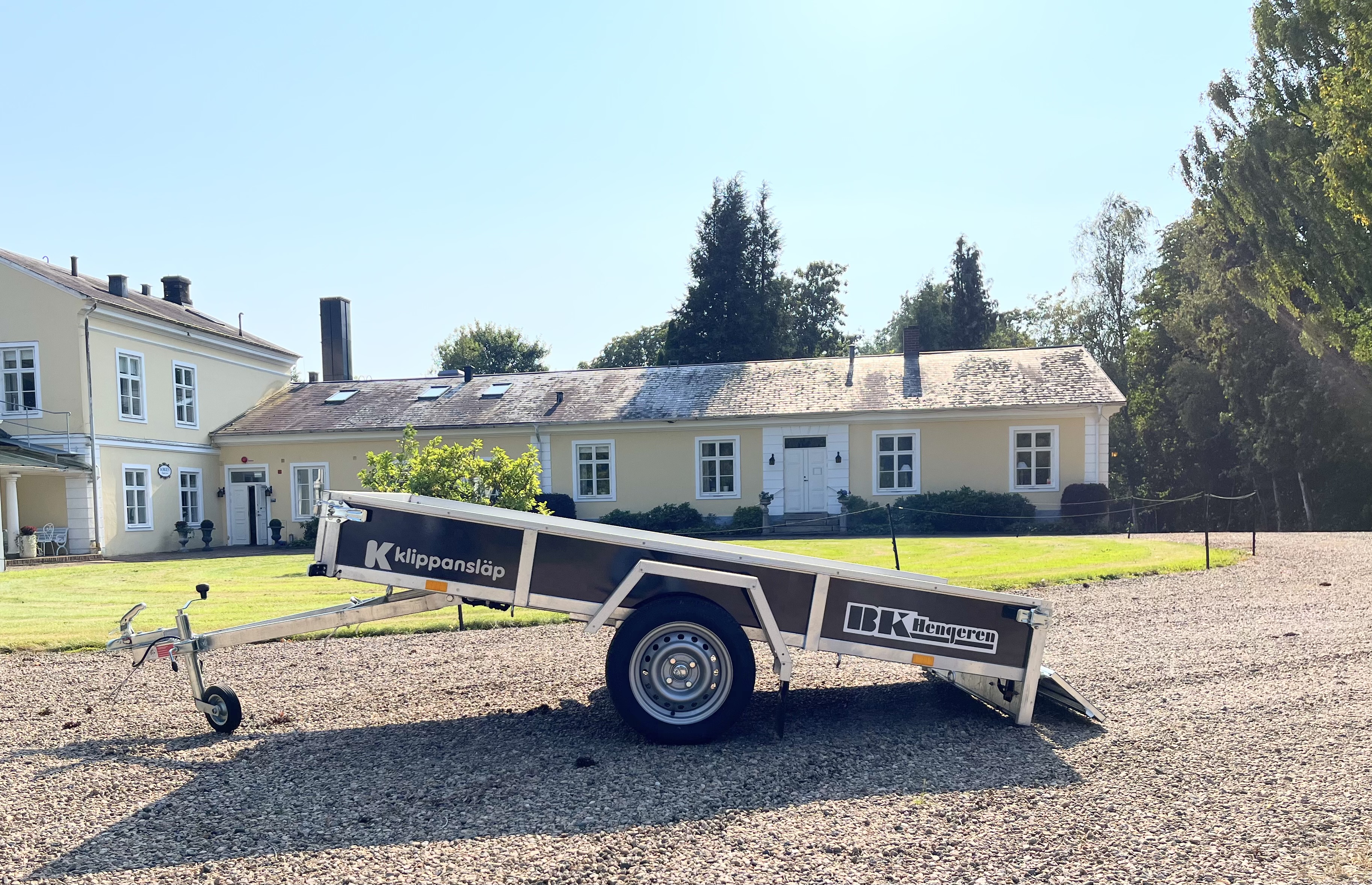 Flaktrailer 261 x 138 cm OBROMSAD :: 750 kg  :: BK 0726 - 2