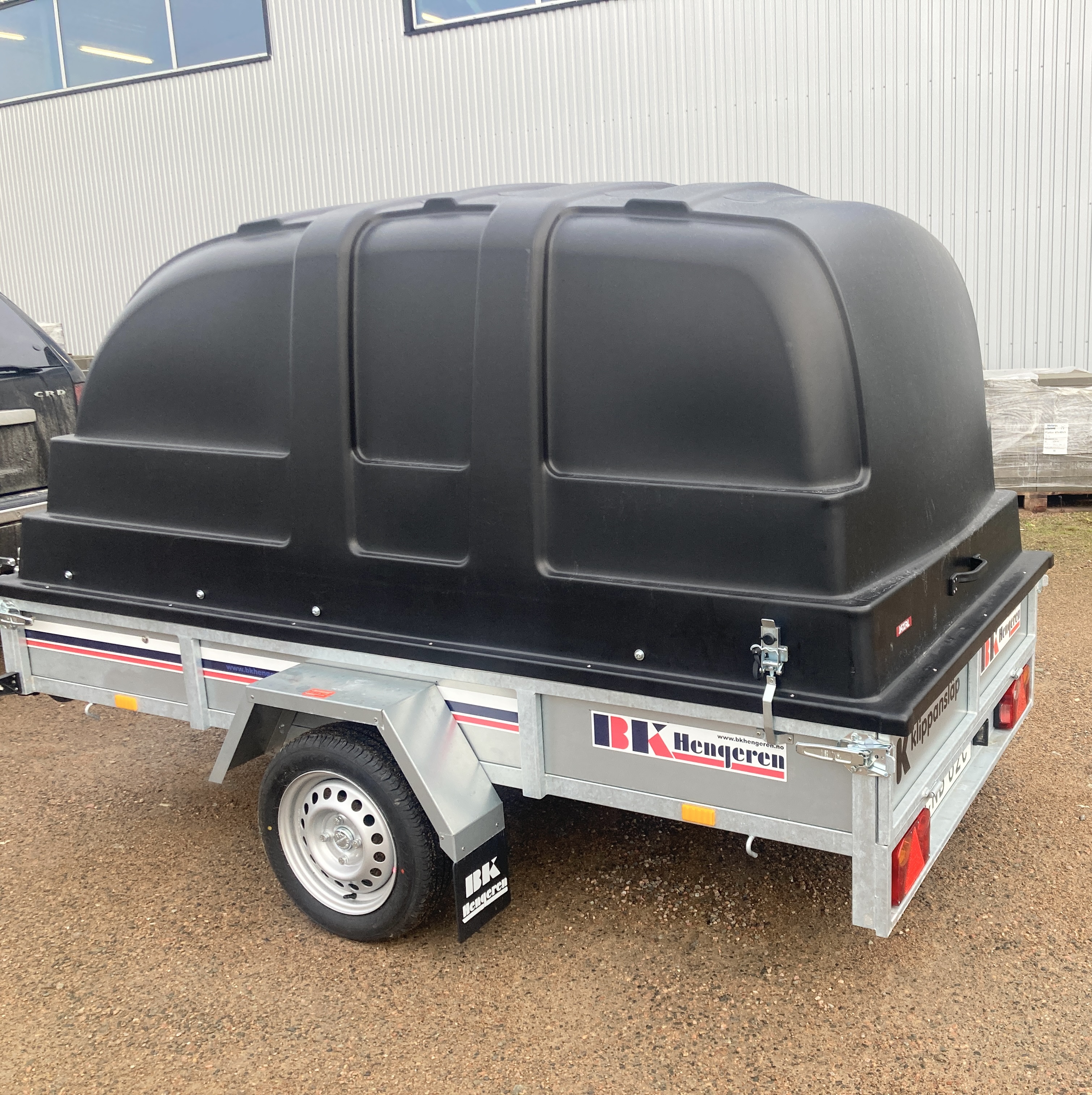 Flaktrailer 261 x 138 cm OBROMSAD :: 750 kg  :: BK 0726 - 7