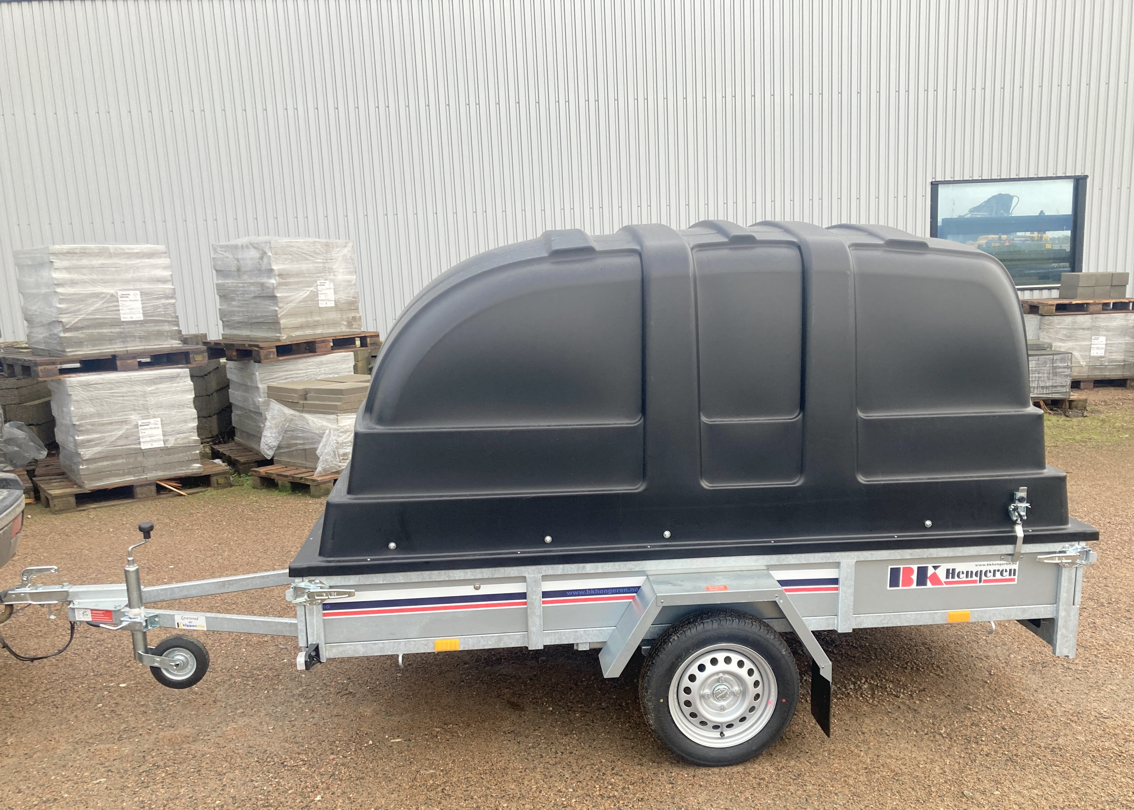 Flaktrailer 261 x 138 cm OBROMSAD :: 750 kg  :: BK 0726 - 6