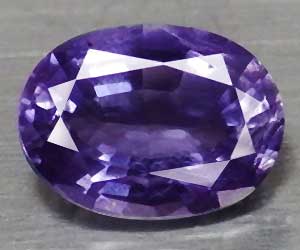 Piedra preciosa de iolita natural ovalada de 0,74 ct deliciosamente hermosa de 7x5 mm apta para la curación