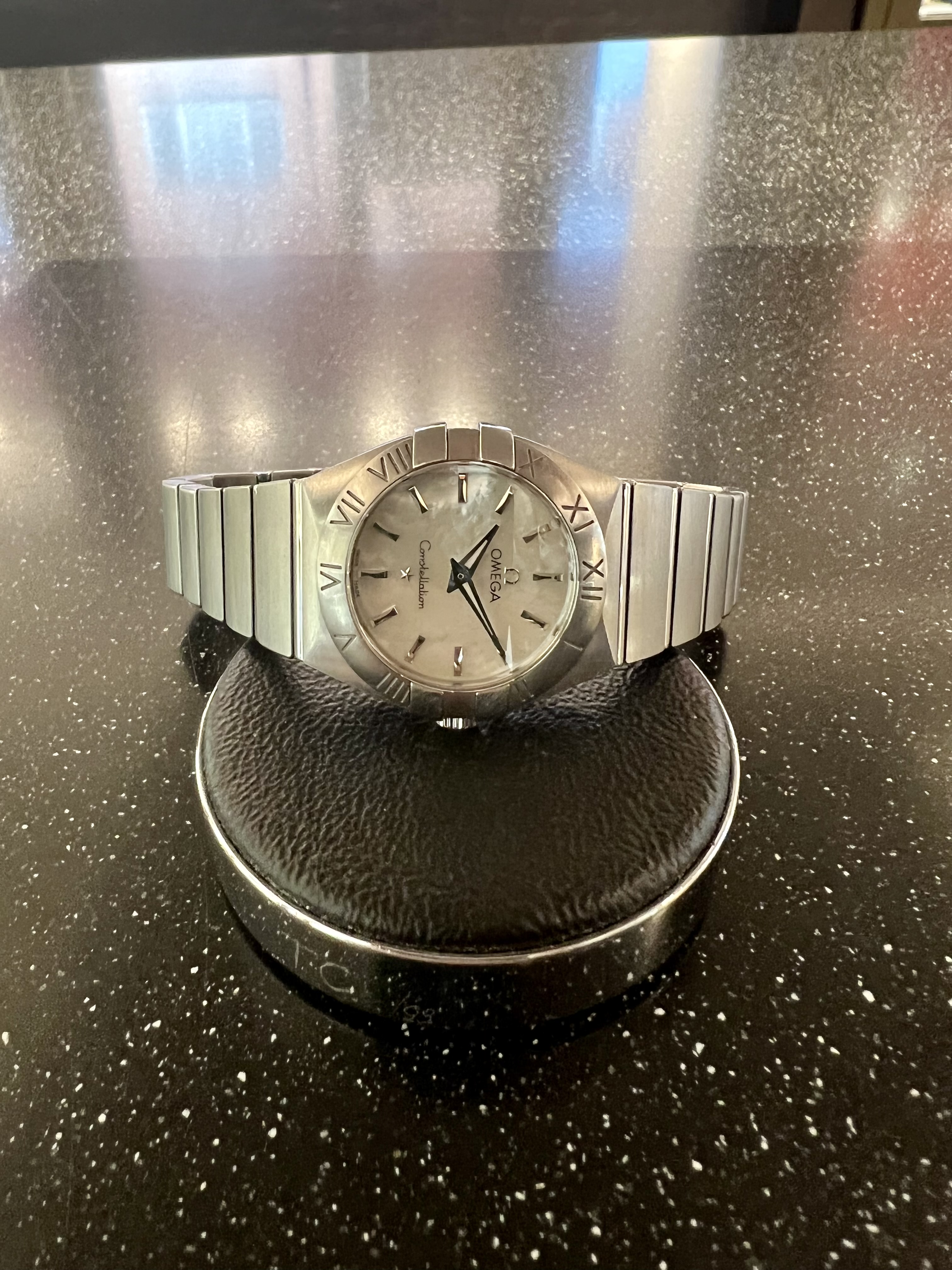 SÅLD 29 april 2022 för 14.000:- Omega Constellation 27 mm