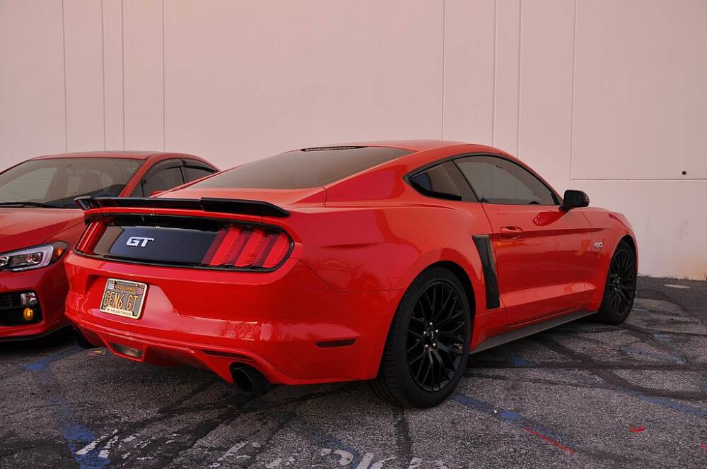 R Style Bak Spoiler (MUSTANG 15-21)
