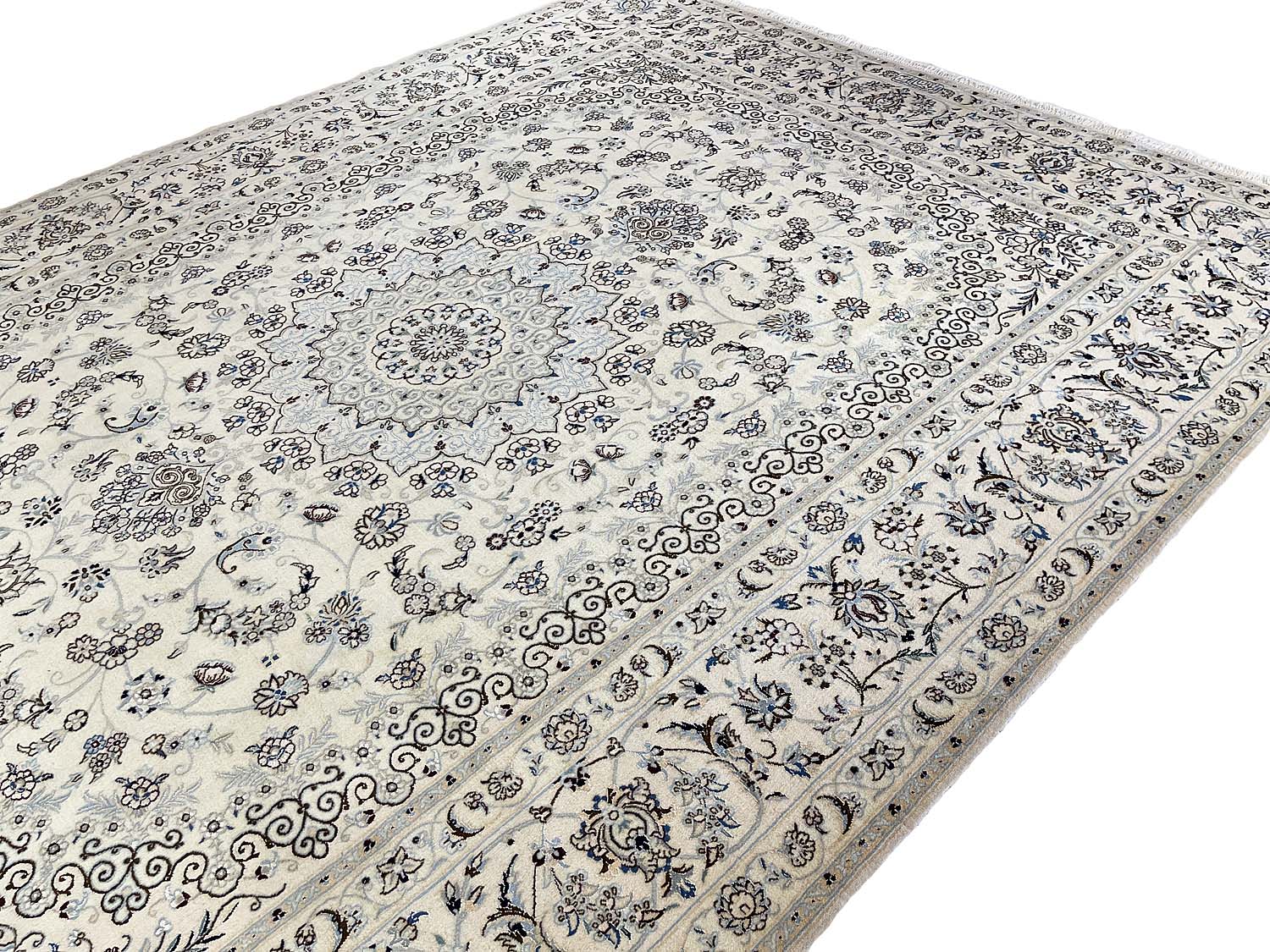 Nain Fine  303x396cm - 3