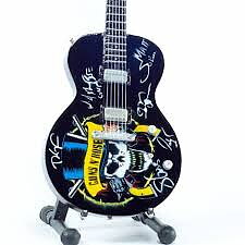 Minigitarr: Guns 'N Roses Tribute