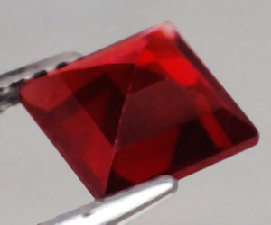 Piedra preciosa granate piropo natural brillante de 1,30 quilates de 6 mm - 2