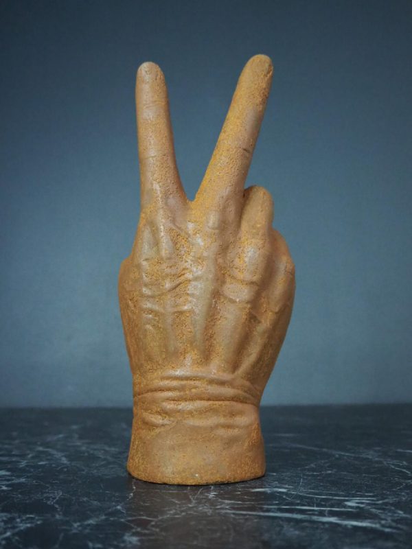 Hand rusty brown - 3