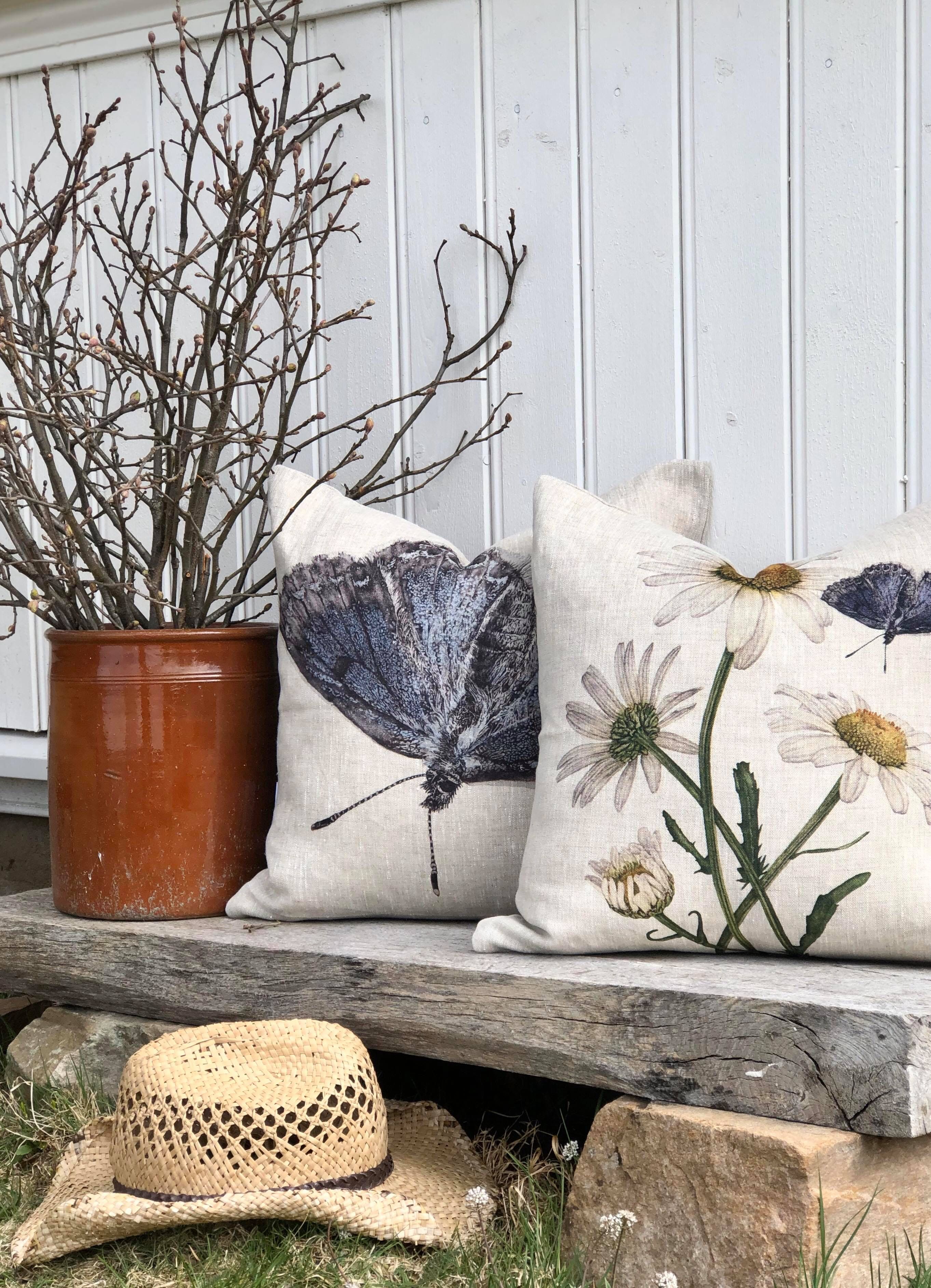2-PIECE CUSHION DAISIES/BUTTERFLY