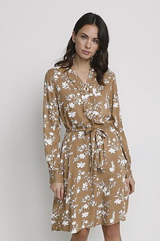 KAvibe Dress Sand White Flower Kaffe