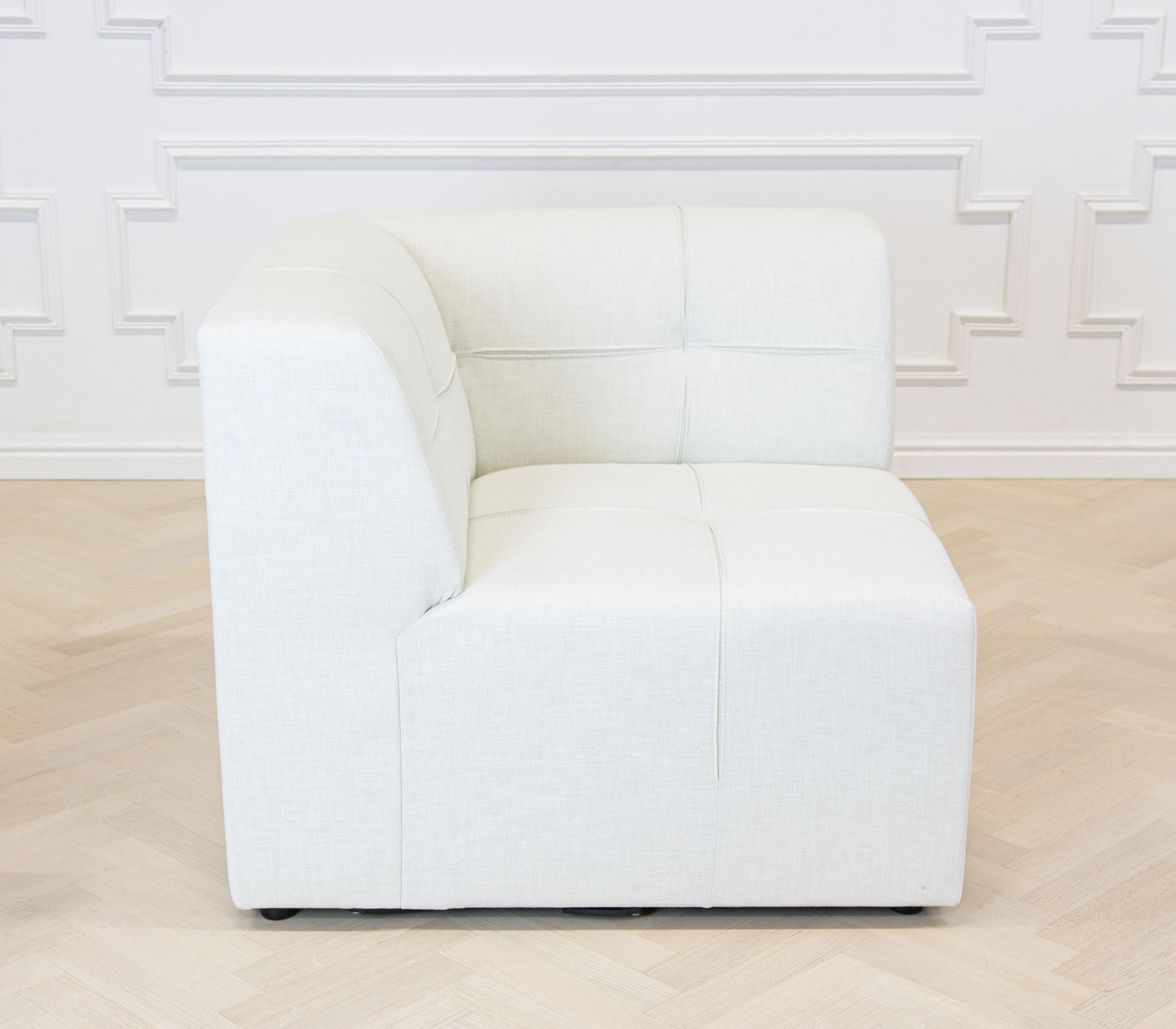 modulsoffa-designsoffa-hörnsoffa-ljus-inredning-ljus-tyg-soffa