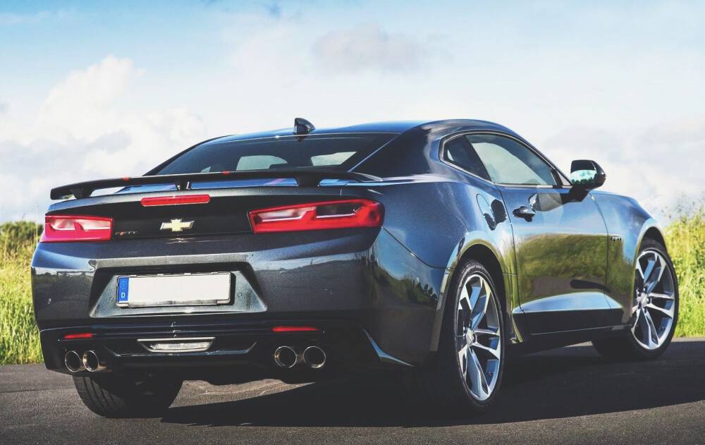 OE Style Dubbla Utblås Diffuser Med Hål (CAMARO 16-23 EU) - 2