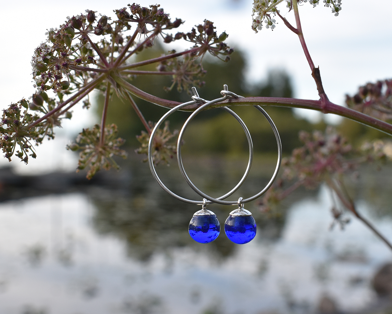 SVALÖ MIDNIGHT - blue earrings 25 mm