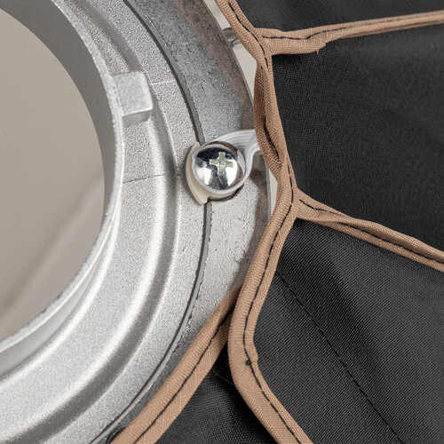 SmallRig 3754 RA-L65 Lantern Softbox - 7